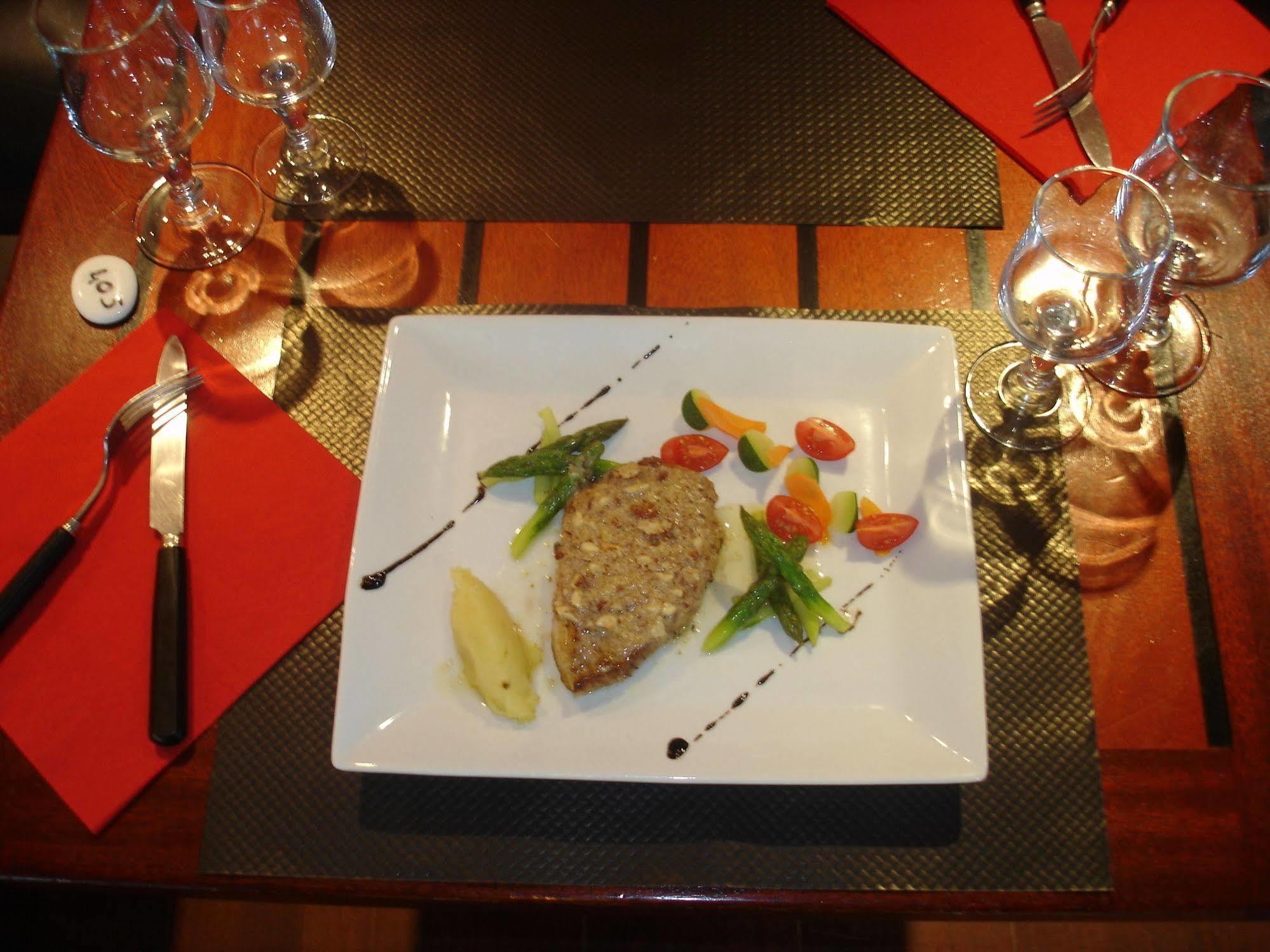 Des Sables Blancs Hotel 2*
